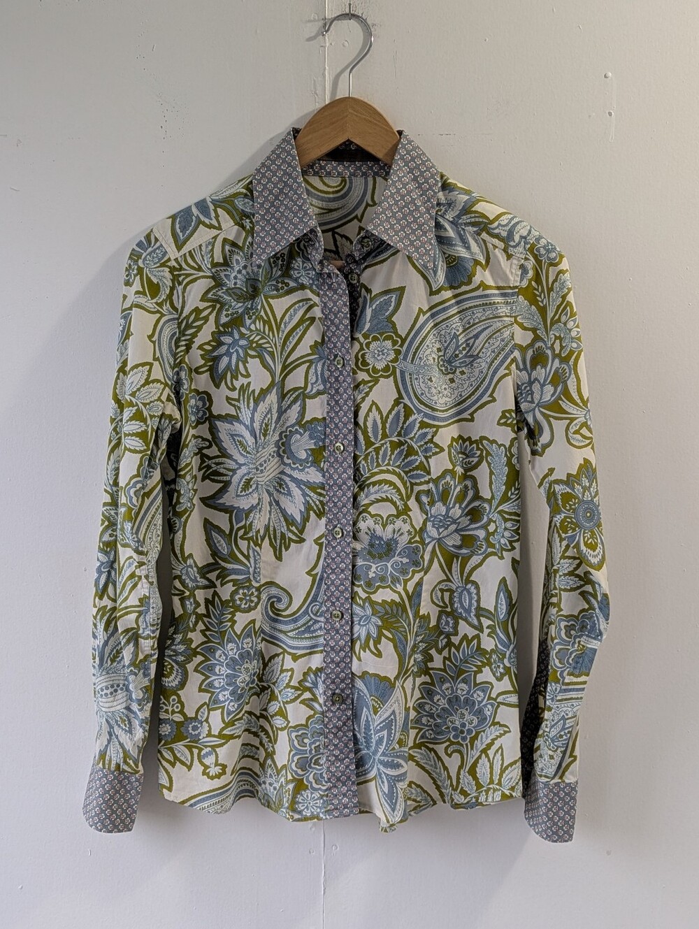 ETRO Tailored Green Cream Blue Paisley Floral Button Front Shirt Women Size 40